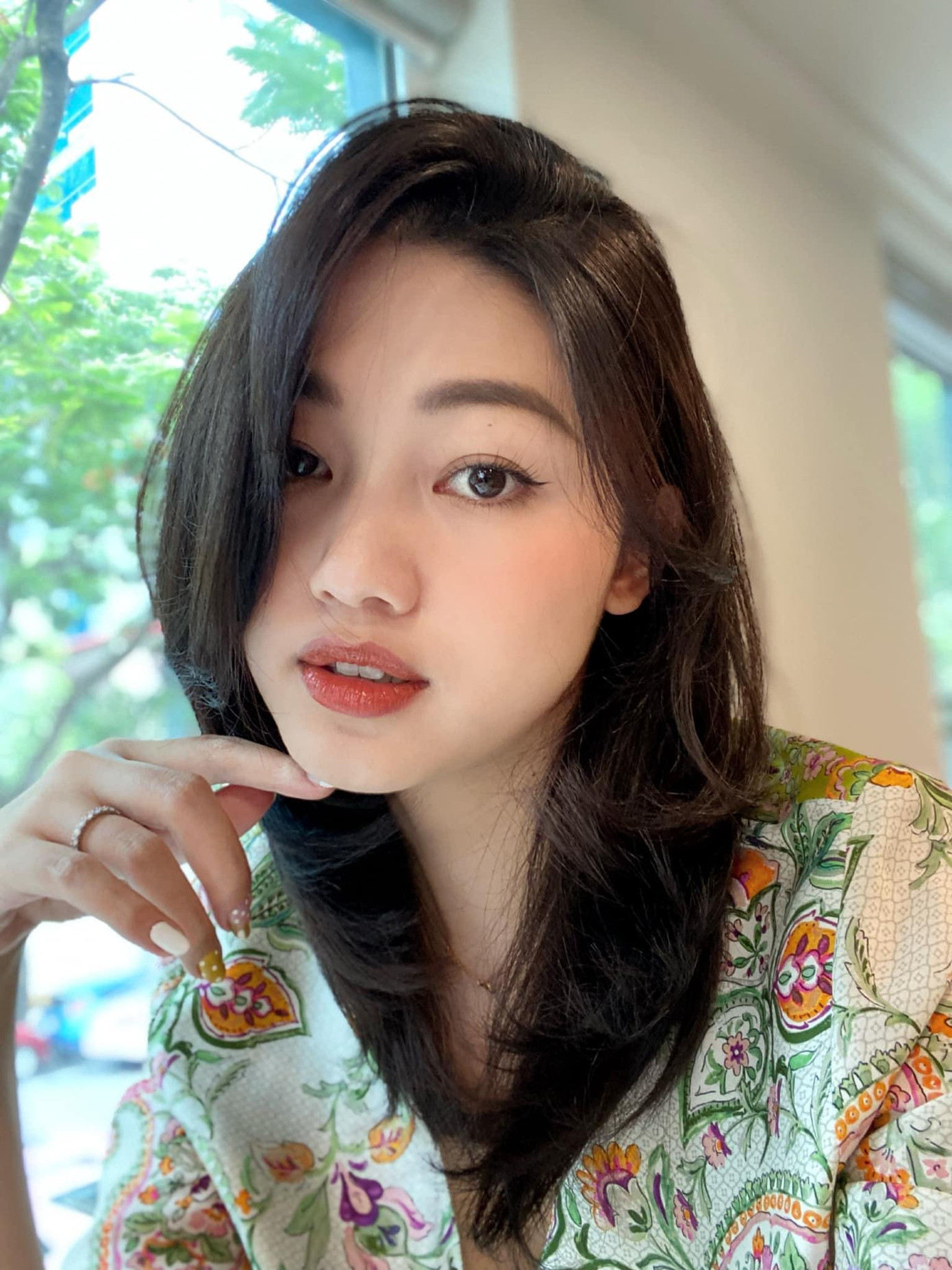 Trong quá trình mang bầu, Thanh Tú không ngần ngại chụp ảnh selfie khoe nhan sắc ngày càng mặn mà.