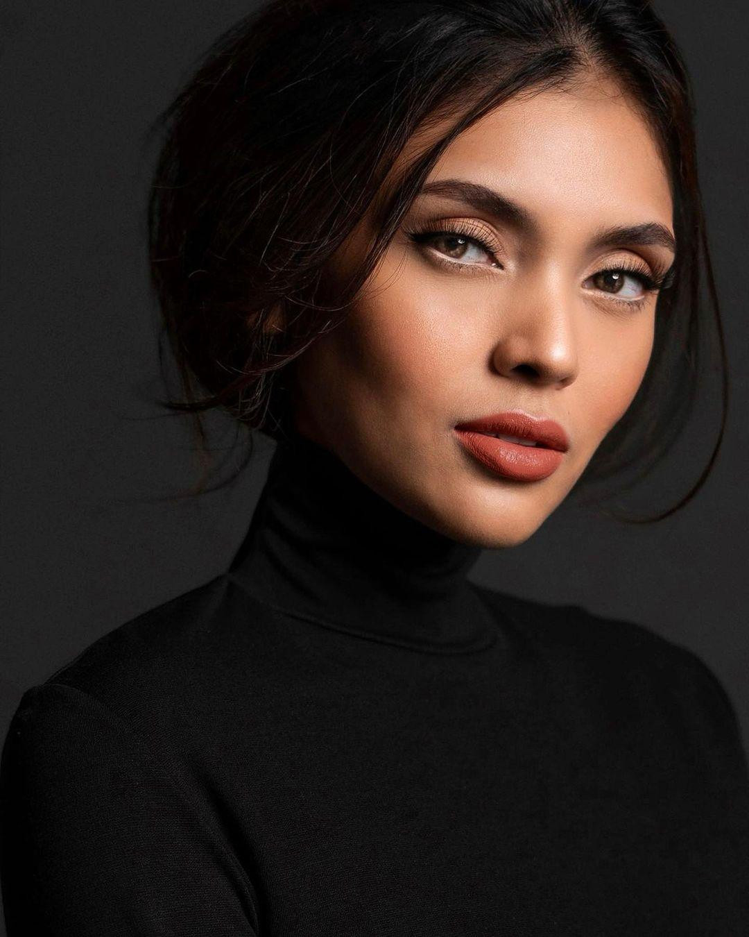 Tuy nhiên chỉ sau 2 ngày, Ganiel Krishnan tuyên bố từ bỏ danh hiệu Á hậu 2 Miss World Philippines 2021. Cô chia sẻ muốn quay trở về công việc của một nữ phóng viên." Tôi rất lấy làm tiếc khi phải đưa ra quyết định này. Như mọi người đã biết, trước đây tôi là một phóng viên và tôi luôn chia sẻ rằng sẽ tiếp tục công việc của mình bất kể kết quả cuộc thi ra sao. Tuy nhiên tôi nhận ra rằng mình không thể đảm đương hai trách nhiệm cùng một lúc". Tuy nhiên chỉ sau 2 ngày, Ganiel Krishnan tuyên bố từ bỏ danh hiệu Á hậu 2 Miss World Philippines 2021. Cô chia sẻ muốn quay trở về công việc của một nữ phóng viên." Tôi rất lấy làm tiếc khi phải đưa ra quyết định này. Như mọi người đã biết, trước đây tôi là một phóng viên và tôi luôn chia sẻ rằng sẽ tiếp tục công việc của mình bất kể kết quả cuộc thi ra sao. Tuy nhiên tôi nhận ra rằng mình không thể đảm đương hai trách nhiệm cùng một lúc".