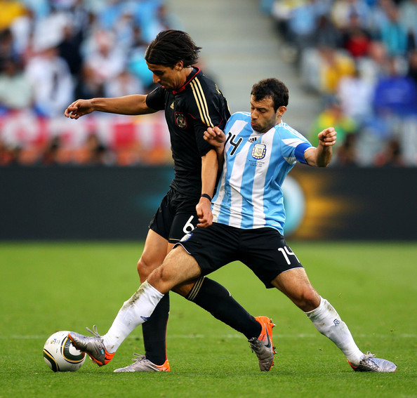 Khedira và Mascherano sẽ đối đầu nảy lửa ở trung tuyến Ba cuộc chiến tay đôi được chờ đợi nhất ở trận Đức-Argentina ảnh 3