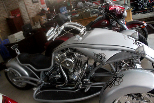 Choáng với mô tô độ 'khủng' của dân chơi Sài Thành ảnh 2