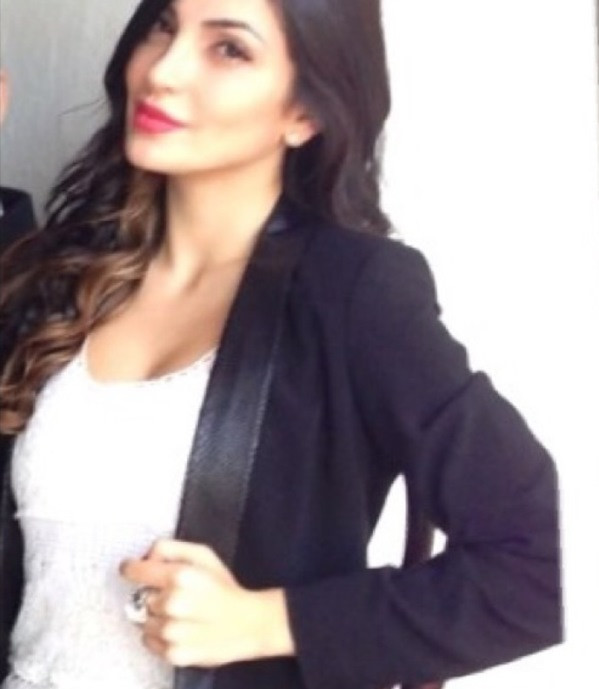 Nữ CĐV Colombia bị săn tìm trên Twitter vì 'xinh như mộng' ảnh 3