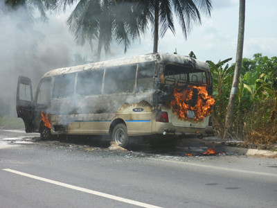 Chiếc xe bị cháy