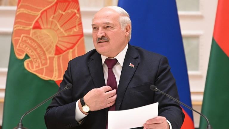 Tổng thống Belarus Alexander Lukashenko họp báo với người đồng cấp Nga Vladimir Putin ở Minsk. Ảnh: Sputnik Tổng thống Belarus Alexander Lukashenko họp báo với người đồng cấp Nga Vladimir Putin ở Minsk. Ảnh: Sputnik