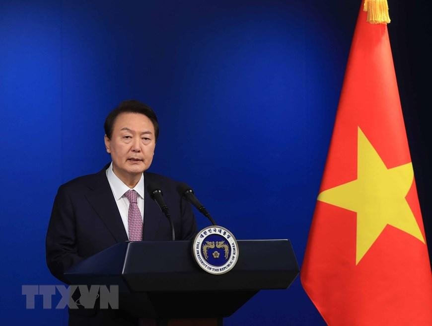 Tổng thống Hàn Quốc Yoon Suk-yeol phát biểu tại buổi họp báo. (Ảnh: Thống Nhất/TTXVN)