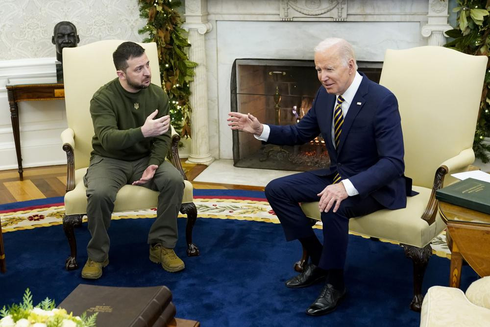 Tổng thống Mỹ Joe Biden đón tiếp Tổng thống Ukraine Volodymyr Zelensky tại Nhà Trắng. Ảnh: AP Tổng thống Mỹ Joe Biden đón tiếp Tổng thống Ukraine Volodymyr Zelensky tại Nhà Trắng. Ảnh: AP