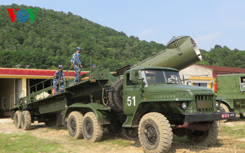 Lính hải quân sáng chế xe nạp đạn ảnh 1