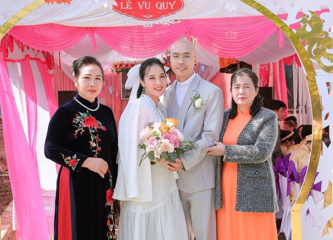 Hôn lễ của vũ công Phạm Lịch và nhà sản xuất Nguyễn Toàn Trung. Ảnh: NVCC.