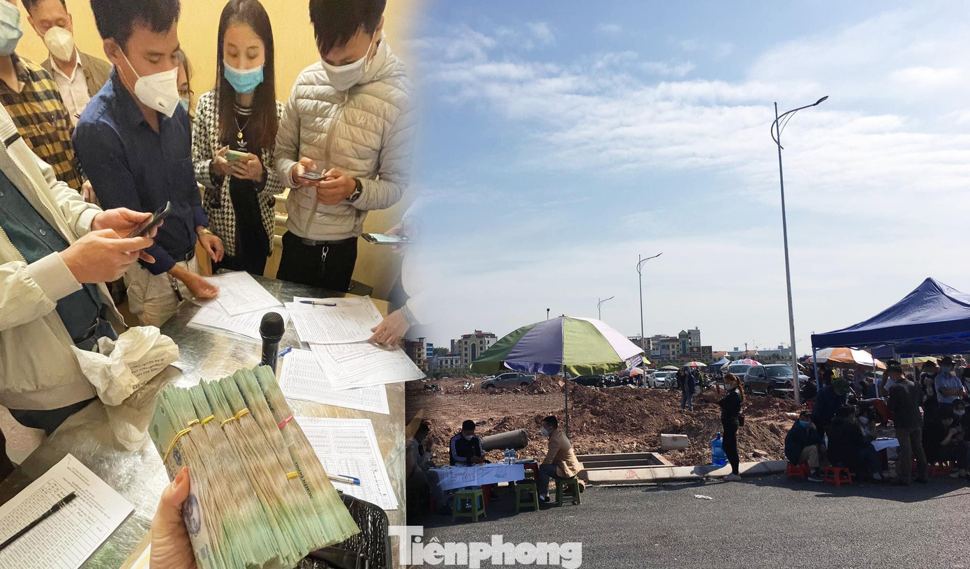 Ông Nguyễn Văn Đính, Chủ tịch VARS cho biết trong năm qua, bất chấp ảnh hưởng của đại dịch COVID -19, giá BĐS ở hầu hết các phân khúc tại các địa phương đều liên tục tăng, có những khu vực còn xảy ra hiện tượng tăng “nóng" do khan hiếm nguồn cung trên thị trường trong khi lực cầu thị trường đang mạnh. Tuy nhiên đây chỉ là cầu "ảo". Ông Nguyễn Văn Đính, Chủ tịch VARS cho biết trong năm qua, bất chấp ảnh hưởng của đại dịch COVID -19, giá BĐS ở hầu hết các phân khúc tại các địa phương đều liên tục tăng, có những khu vực còn xảy ra hiện tượng tăng “nóng" do khan hiếm nguồn cung trên thị trường trong khi lực cầu thị trường đang mạnh. Tuy nhiên đây chỉ là cầu "ảo".