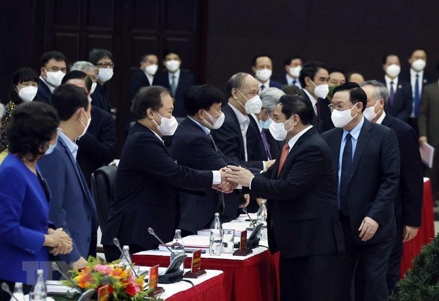 Thủ tướng Chính phủ Phạm Minh Chính với các đại biểu tham dự hội thảo. (Ảnh: Thống Nhất/TTXVN)