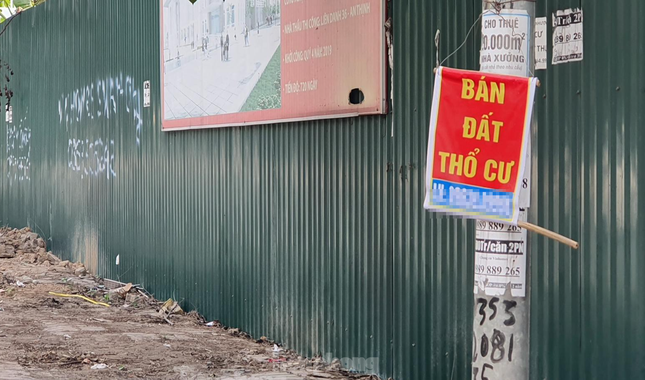 UBND thành phố Hà Nội yêu cầu các sở, ban, ngành và UBND quận, huyện, thị xã nghiêm túc thực hiện một số giải pháp thúc đẩy thị trường bất động sản phát triển ổn định, lành mạnh, tránh để xảy ra tình trạng "bong bóng" bất động sản trên địa bàn.