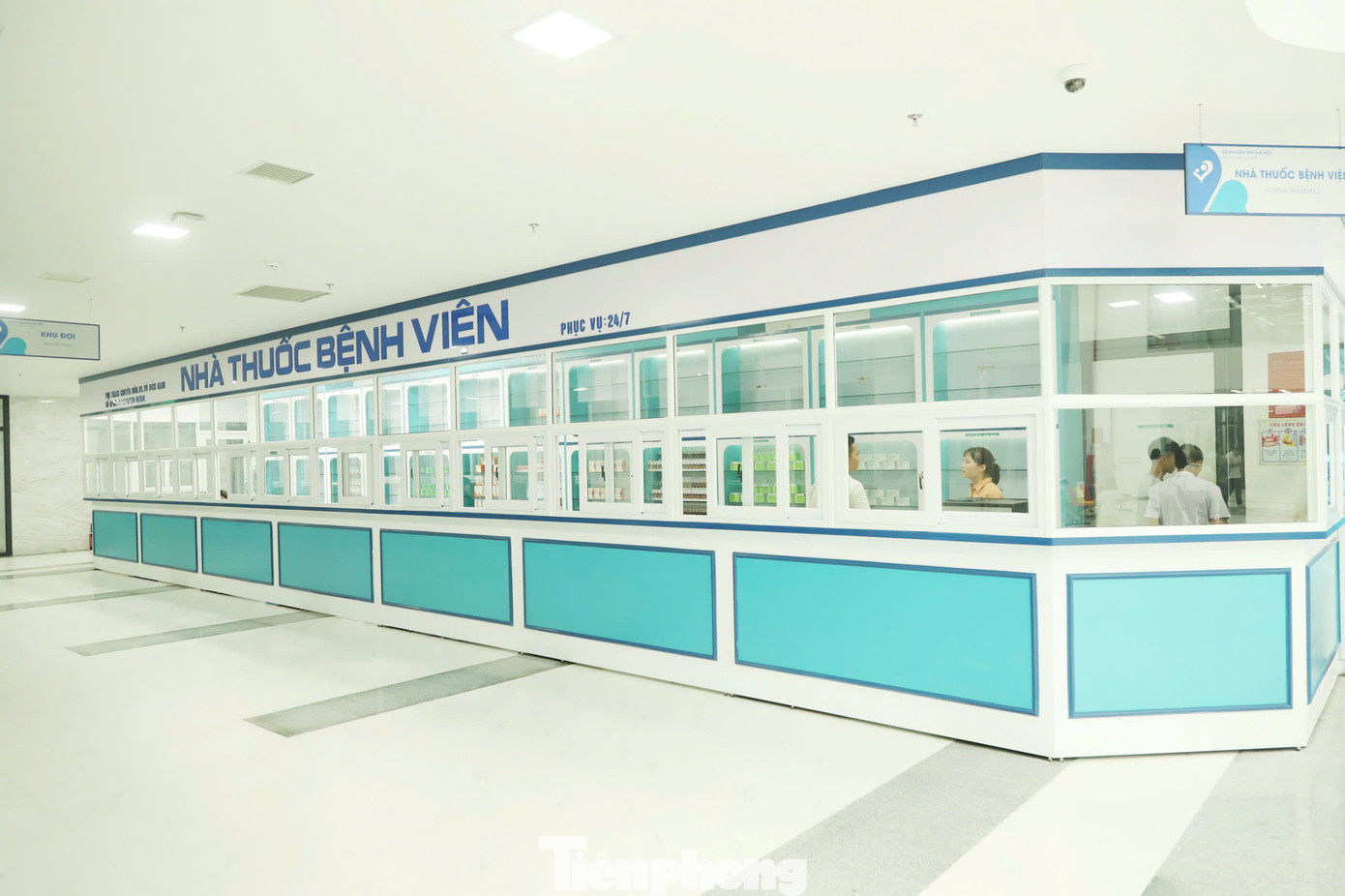 Cơ sở có 24 khoa phòng, quy mô 200 giường nội trú. Khu vực phòng mổ có 11 phòng, được trang bị hiện đại, sẽ triển khai các kỹ thuật gây mê, giảm đau đa mô thức, phẫu thuật tiêu hóa, thận tiết niệu, các phẫu thuật chỉnh hình, tai mũi họng, răng hàm mặt...