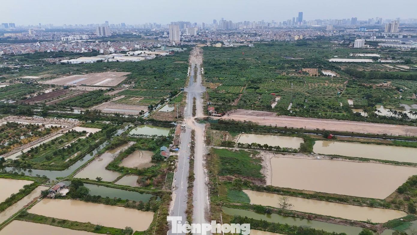 Tháng 10/2022, UBND huyện Hoài Đức (thành phố Hà Nội) đã tổ chức lễ khởi công xây dựng công trình đường liên khu vực 6 (đoạn từ đường liên khu vực 1 đến vành đai 3,5). Tuyến đường có ý nghĩa quan trọng trong việc thúc đẩy phát triển kinh tế của huyện Hoài Đức và Thủ đô Hà Nội, góp phần từng bước hoàn thiện hệ thống kết cấu hạ tầng giao thông chung của huyện.