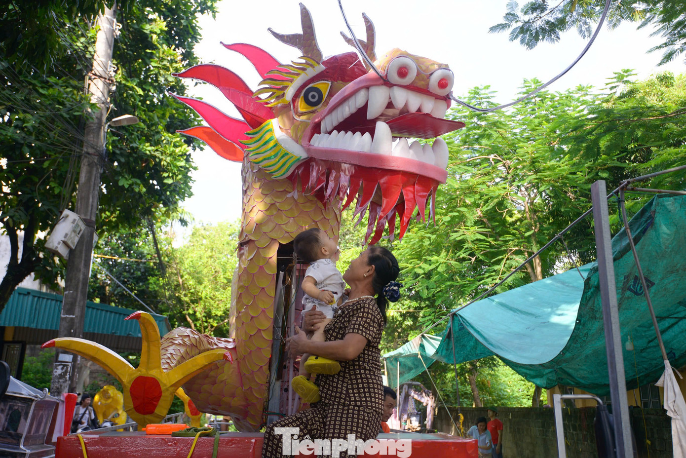 Lễ hội Thành Tuyên từ lâu đã trở thành Lễ hội Trung thu độc đáo, lớn nhất cả nước, với nhiều kỷ lục được sách Kỷ lục Guiness Việt Nam xác nhận như lễ hội có nhiều mô hình đèn Trung thu độc đáo, lớn nhất Việt Nam, lễ hội có Mâm cỗ Trung thu lớn nhất Việt Nam, lễ hội có cặp đèn lồng lớn nhất Việt Nam.