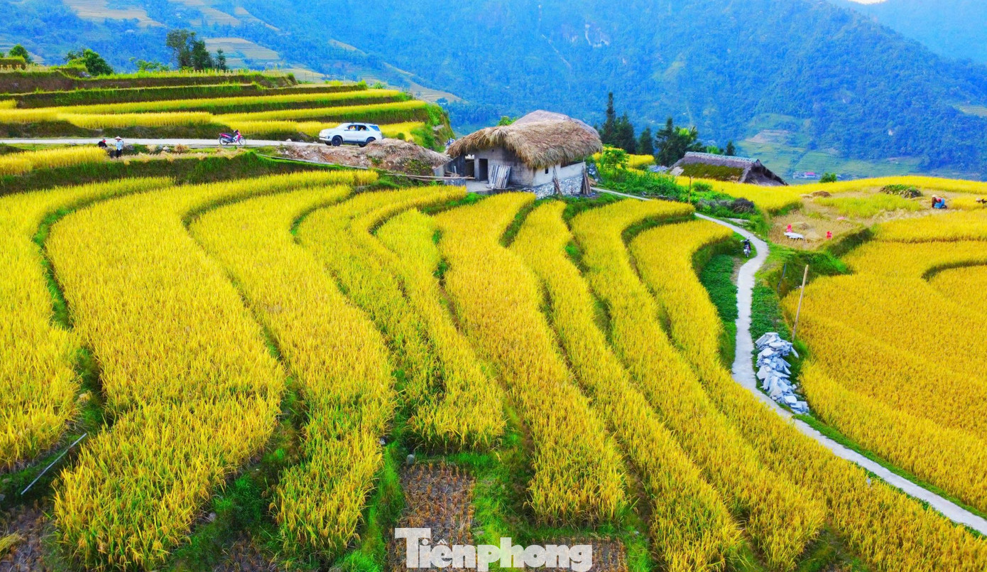 Thôn Xà Phìn với vẻ đẹp hoang sơ và văn hóa độc đáo là điểm đến lý tưởng cho những người đam mê khám phá và tìm hiểu cuộc sống và văn hóa của đồng bào người Dao.