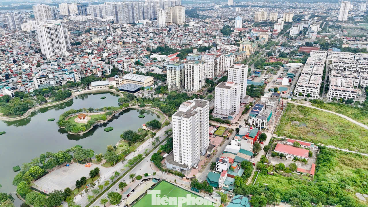 Dự án đầu tư xây dựng Khu nhà ở tái định cư thuộc Khu đô thị Đền Lừ III (quận Hoàng Mai) là 1 trong 5 dự án chậm triển khai, chậm đưa vào sử dụng vừa được Thành phố họp để tháo gỡ khó khăn, vướng mắc thời gian vừa qua.