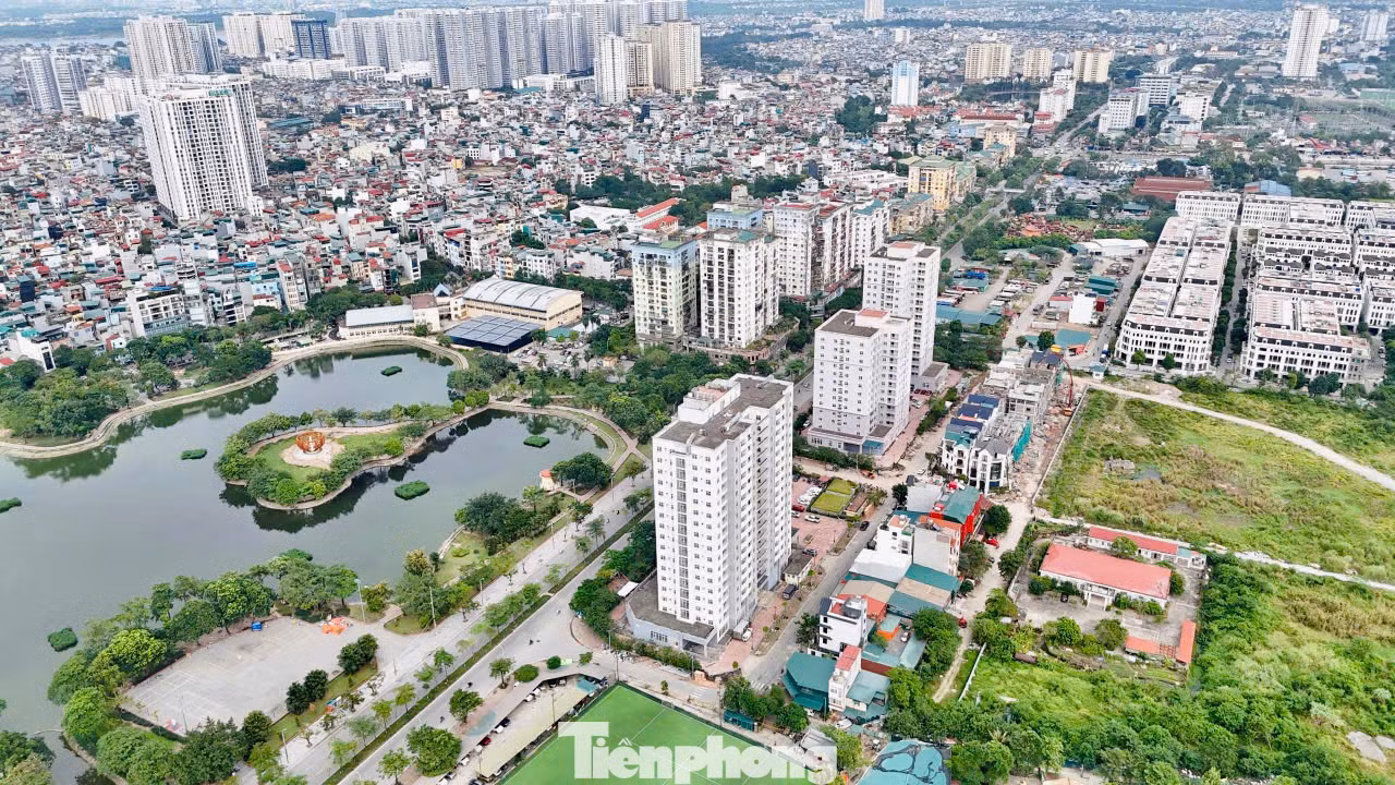 Dự án đầu tư xây dựng Khu nhà ở tái định cư thuộc Khu đô thị Đền Lừ III (quận Hoàng Mai) là 1 trong 5 dự án chậm triển khai, chậm đưa vào sử dụng vừa được Thành phố họp để tháo gỡ khó khăn, vướng mắc thời gian vừa qua.
