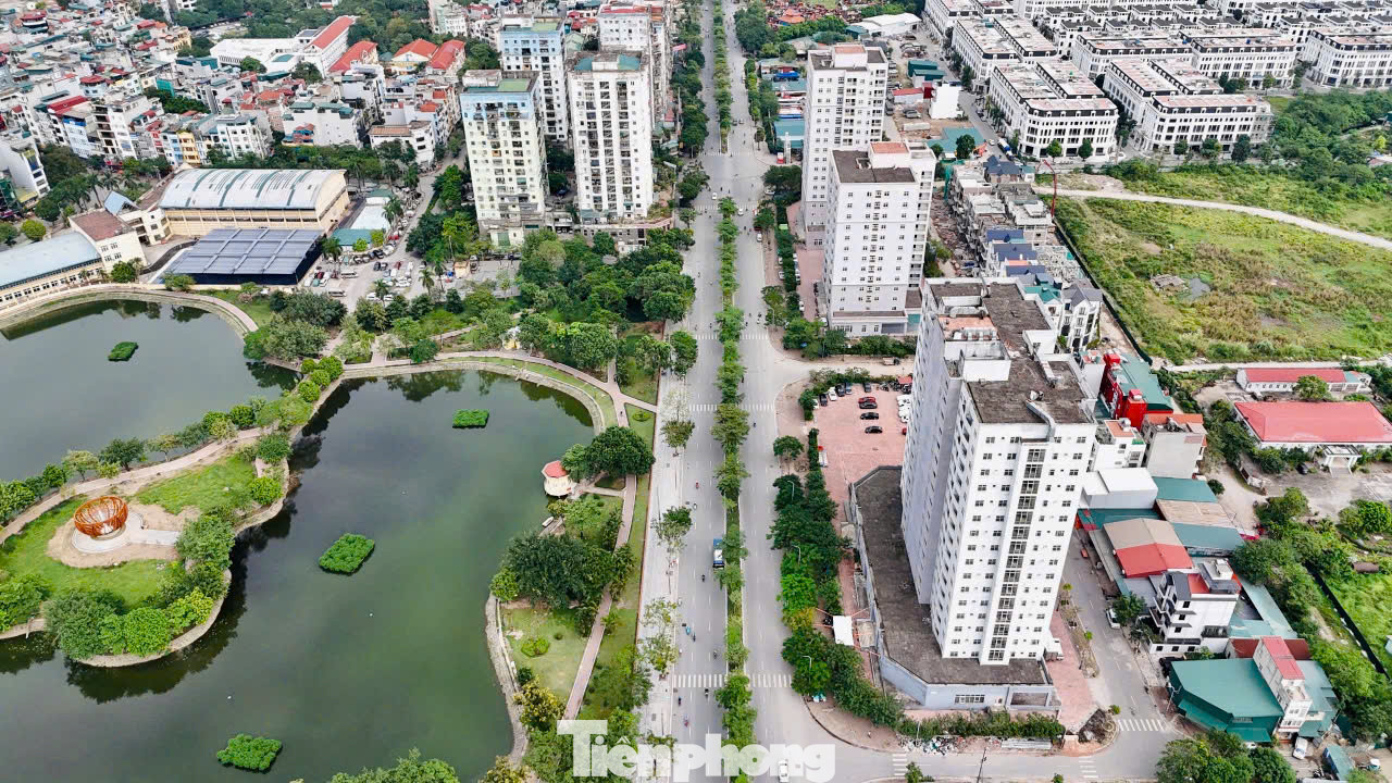 Được hoàn thiện từ năm 2017, khu nhà ở tái định cư thuộc Khu đô thị Đền Lừ III gồm 3 tòa chung cư cao hơn 10 tầng, tọa lạc tại vị trí “đắc địa” trên phố Tân Mai (quận Hoàng Mai, Hà Nội) nhưng đến nay vẫn chưa có ai đến ở.