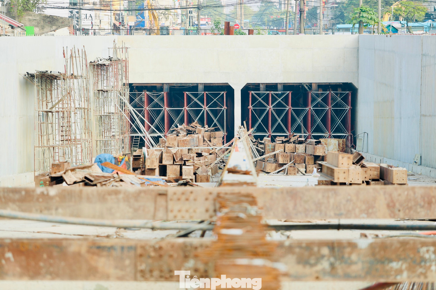 Hiện tại các công nhân đang tiến hành thi công hạng mục tường chắn của dự án. Hiện tại các công nhân đang tiến hành thi công hạng mục tường chắn của dự án.