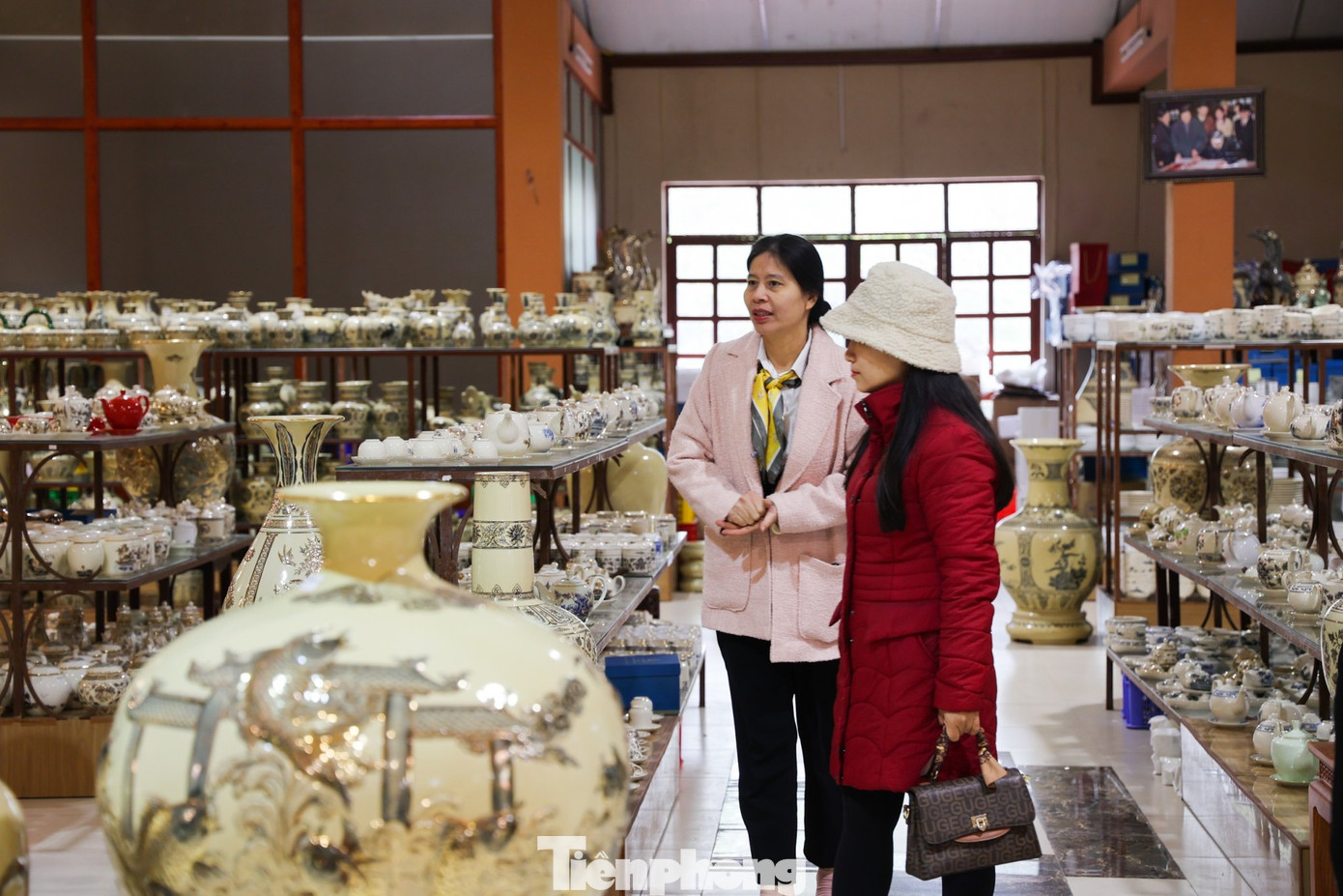 Những sản phẩm Rồng vàng Phú quý - Linh vật Giáp Thìn được dự báo sẽ thu hút khách tiêu dùng dịp Tết Nguyên đán năm nay.