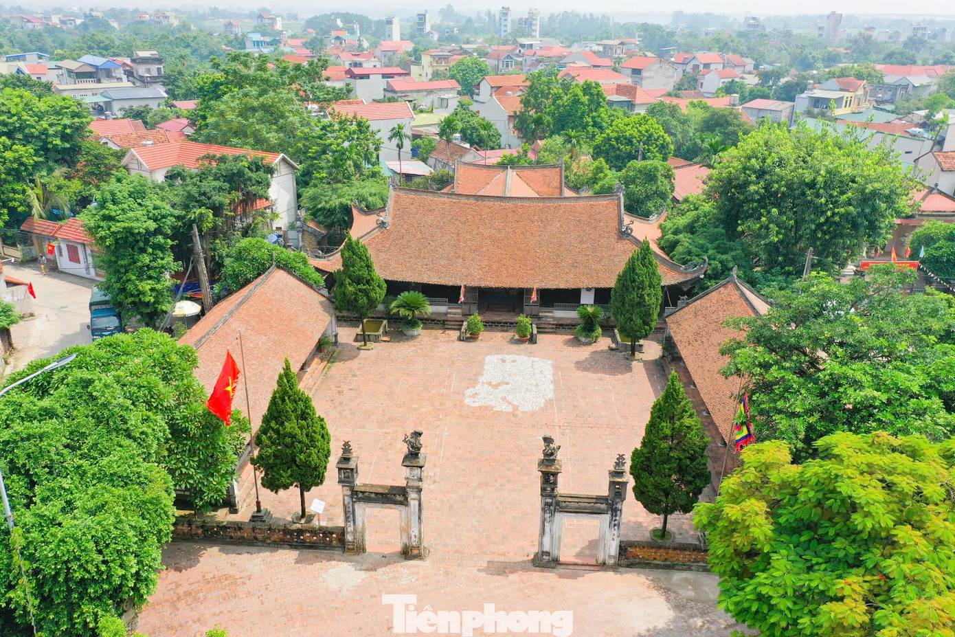 Từ nhiều năm nay, Thị xã Sơn Tây (Hà Nội) tổ chức Hội thi mô hình đèn Trung thu nhằm tạo thêm những sản phẩm quảng bá du lịch cho địa phương, tạo không gian văn hóa, điểm đến du lịch cho du khách, nhân dân địa phương và các vùng lân cận. Từ nhiều năm nay, Thị xã Sơn Tây (Hà Nội) tổ chức Hội thi mô hình đèn Trung thu nhằm tạo thêm những sản phẩm quảng bá du lịch cho địa phương, tạo không gian văn hóa, điểm đến du lịch cho du khách, nhân dân địa phương và các vùng lân cận.