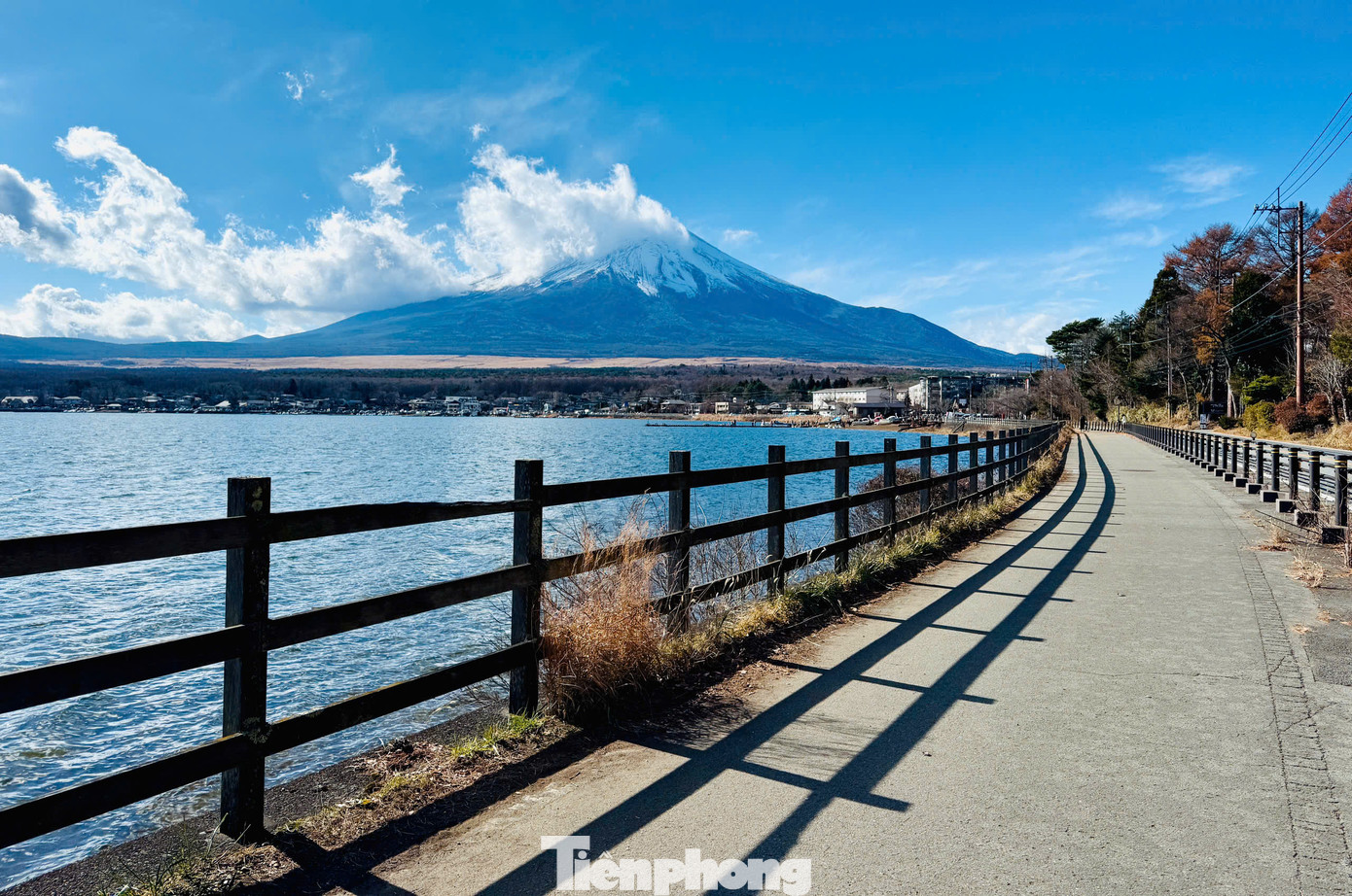 Với vẻ đẹp mộng mơ và yên bình, hồ Thiên Nga là điểm đến ưa thích của những du khách yêu thiên nhiên, yêu thích sự yên bình giữa thiên nhiên hoang sơ.