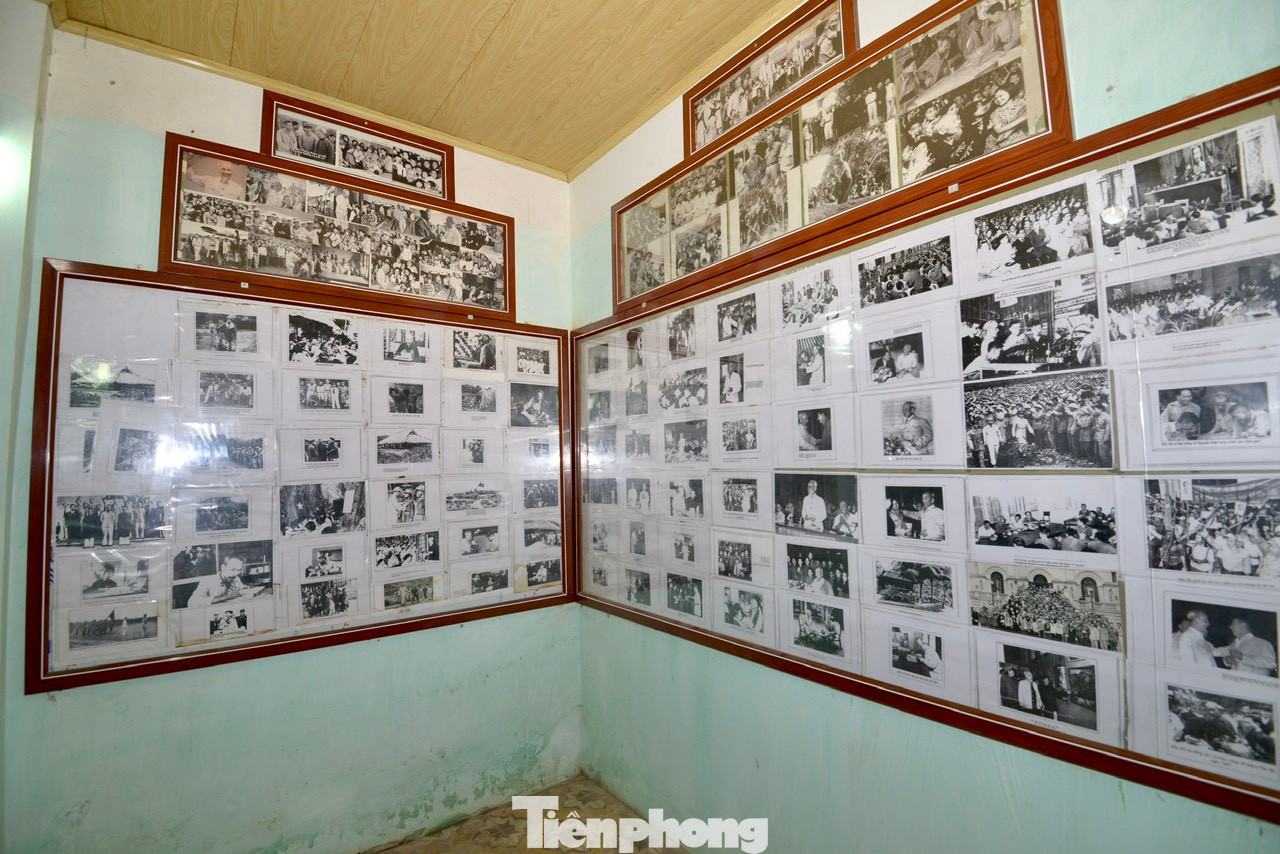 Cuối năm 2019, ông Cao quyết định mở Phòng lưu niệm Bác Hồ trên tầng 3 của nhà mình với diện tích ban đầu 20 m2. Phòng lưu niệm ra đời nhận được sự khích lệ của nhân dân địa phương, ông Cao quyết tâm mở rộng phòng hơn nữa, tích cực sưu tầm thêm ảnh. Đến năm 2022, ông Cao mở rộng Phòng lưu niệm lên 50 m2, đặc biệt số lượng ảnh về Bác ông sưu tầm được trong 16 năm lên hơn 800 bức ảnh.