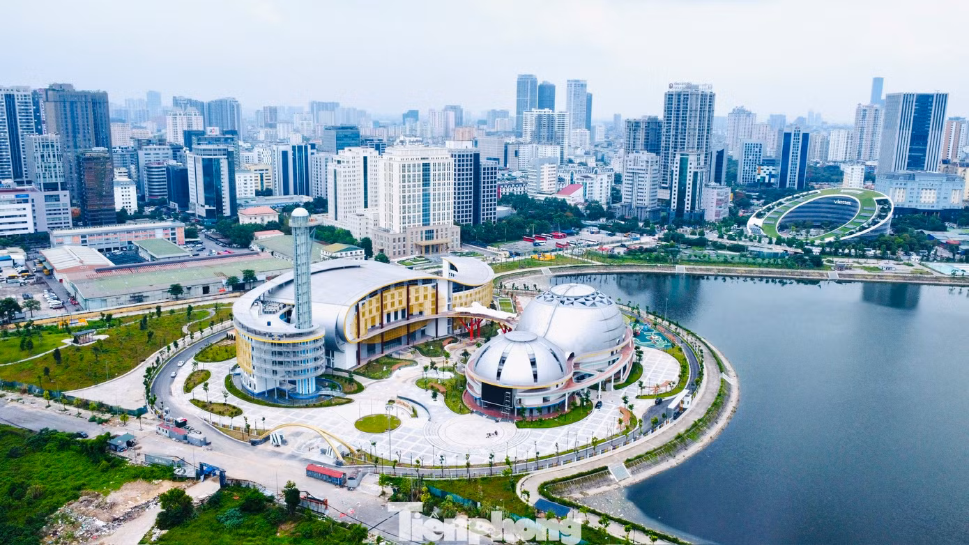 Sau gần 3 năm thi công, hiện các hạng mục khu vui chơi, sinh hoạt ngoài trời nằm tại công viên và hồ điều hòa CV1 cơ bản đã hoàn thiện, sẵn sàng kết nối với Cung Thiếu nhi, dự kiến dự án sẽ được hoàn thành và đưa vào sử dụng trong năm 2024.