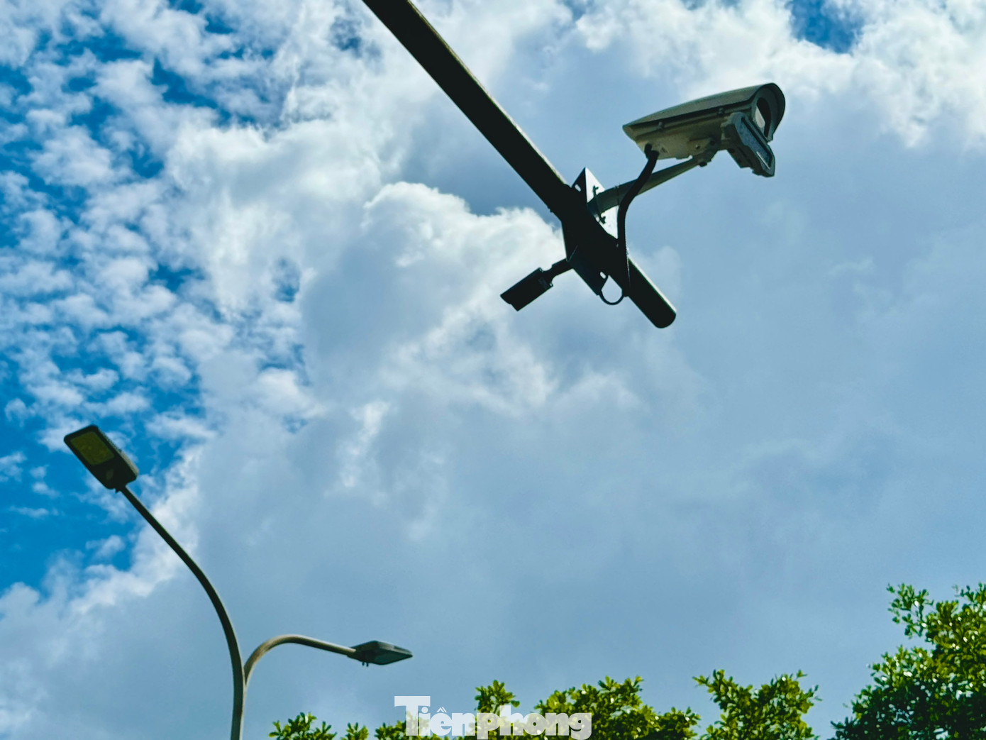 Từ tháng 07/2024, ngành giao thông Hà Nội sẽ chính thức áp dụng thí điểm hệ thống giao thông thông minh này. Thời gian thí điểm hệ thống giao thông thông minh đến hết tháng 12/2024.