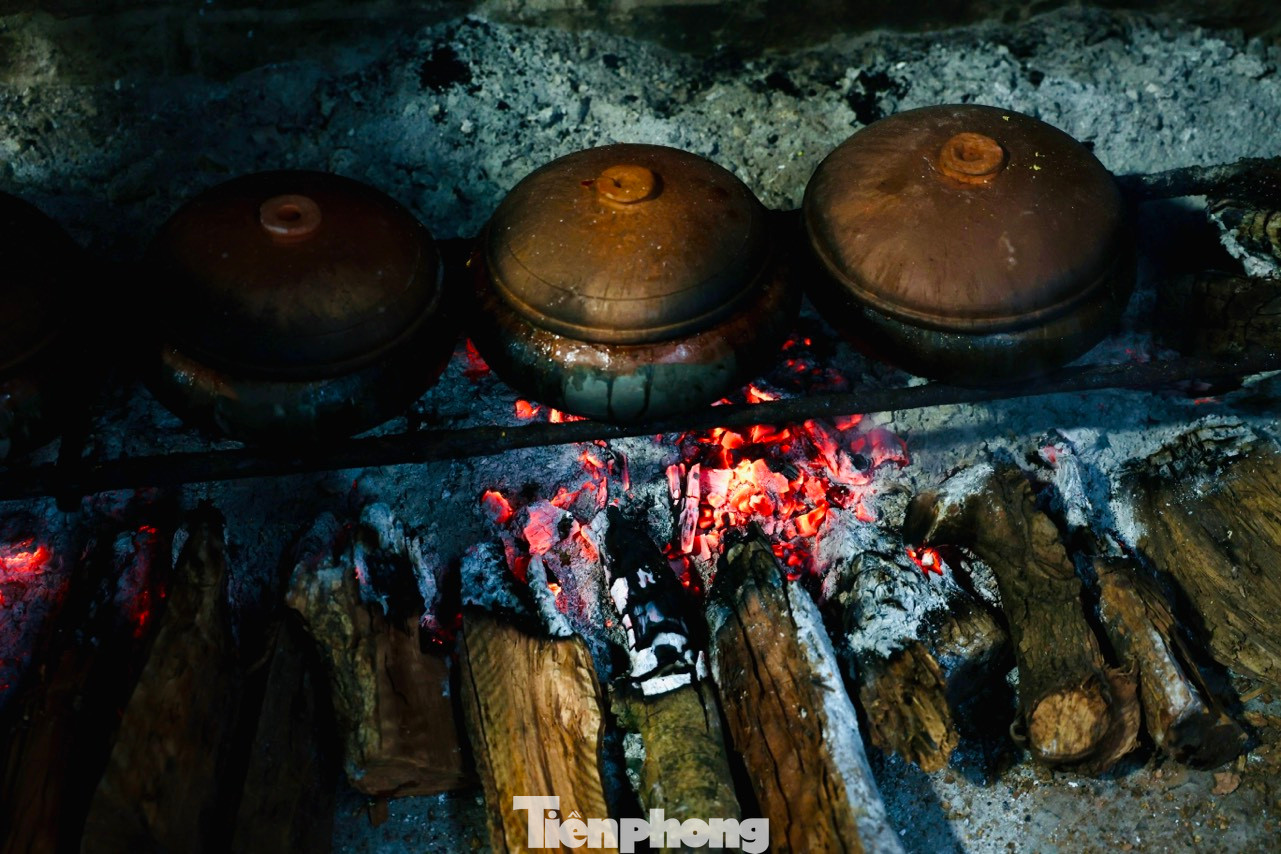 Điểm đặc biệt của cá kho Vũ Đại nếu được để ở nơi có nhiệt độ mát, món ăn này có thể giữ nguyên được hương vị tươi ngon tới 2-3 tuần mà không cần sử dụng bất kỳ loại chất bảo quản nào. Tùy theo kích thước và trọng lượng của nồi cá, giá từ 700.000 - 1.500.000 đồng/nồi.