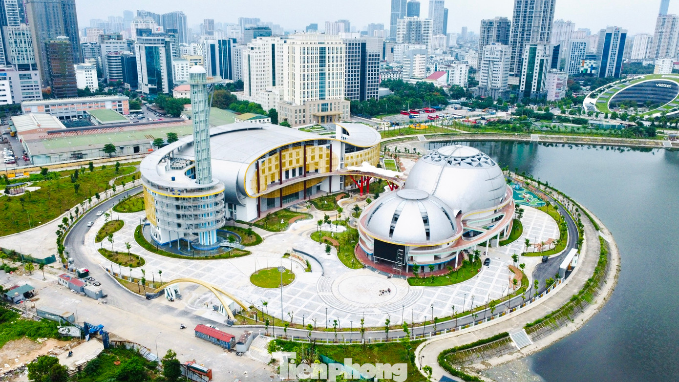 Cung thiếu nhi Hà Nội mới sẽ được xây dựng theo thiết kế kiến trúc mang phong cách hiện đại, thoáng rộng, gần gũi với thiên nhiên, mang lại cảm giác an toàn, thoải mái, tiện nghi cho hoạt động học tập và vui chơi giải trí của người dân Thủ đô.