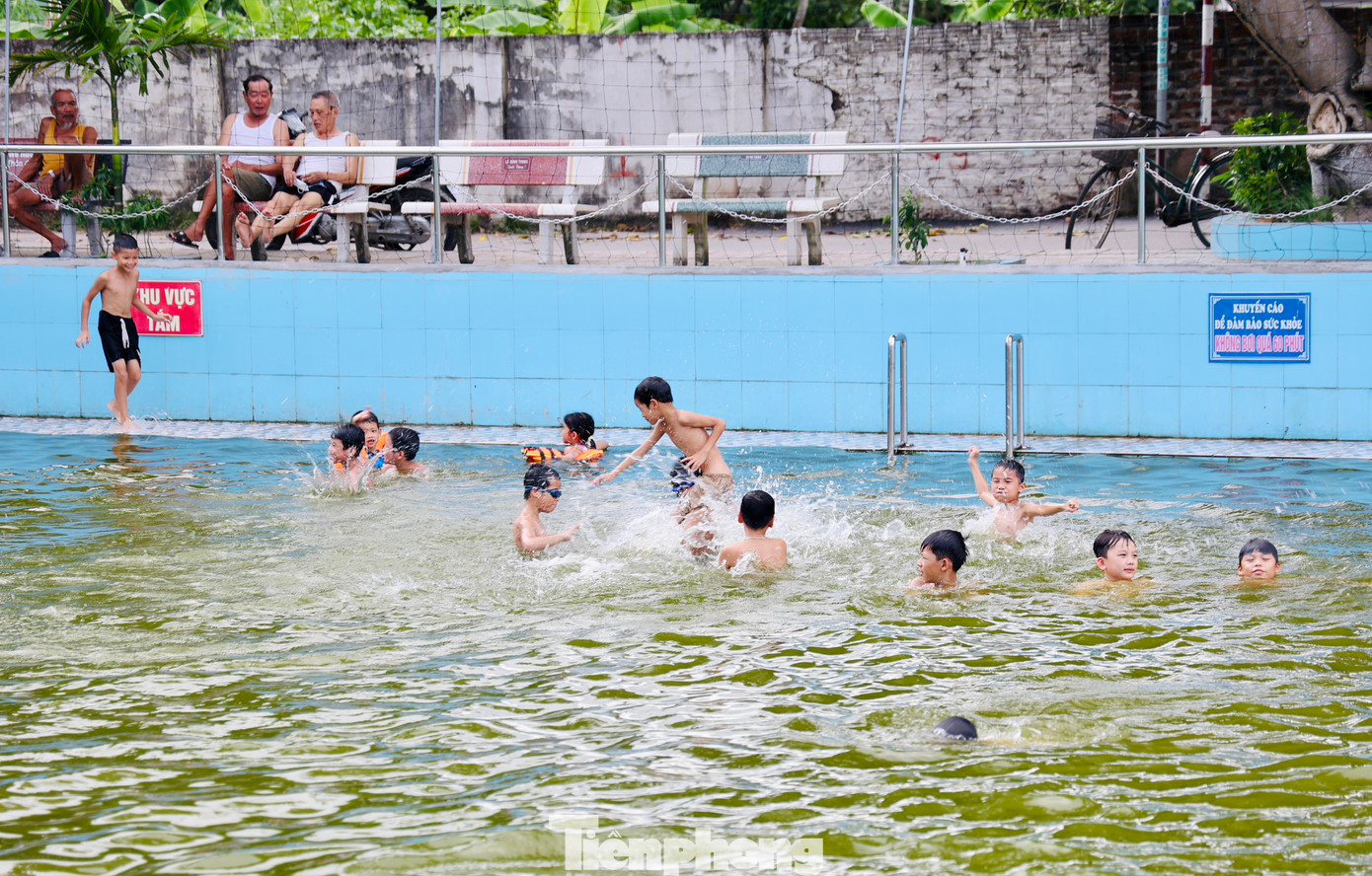 Cũng chính nhờ "ao làng hóa bể bơi khổng lồ" này mà nhiều trẻ em đã biết bơi, nâng cao kỹ năng phòng chống đuối nước, đồng thời mang lại cảnh quan xanh, sạch, đẹp cho làng quê. Cũng chính nhờ "ao làng hóa bể bơi khổng lồ" này mà nhiều trẻ em đã biết bơi, nâng cao kỹ năng phòng chống đuối nước, đồng thời mang lại cảnh quan xanh, sạch, đẹp cho làng quê.