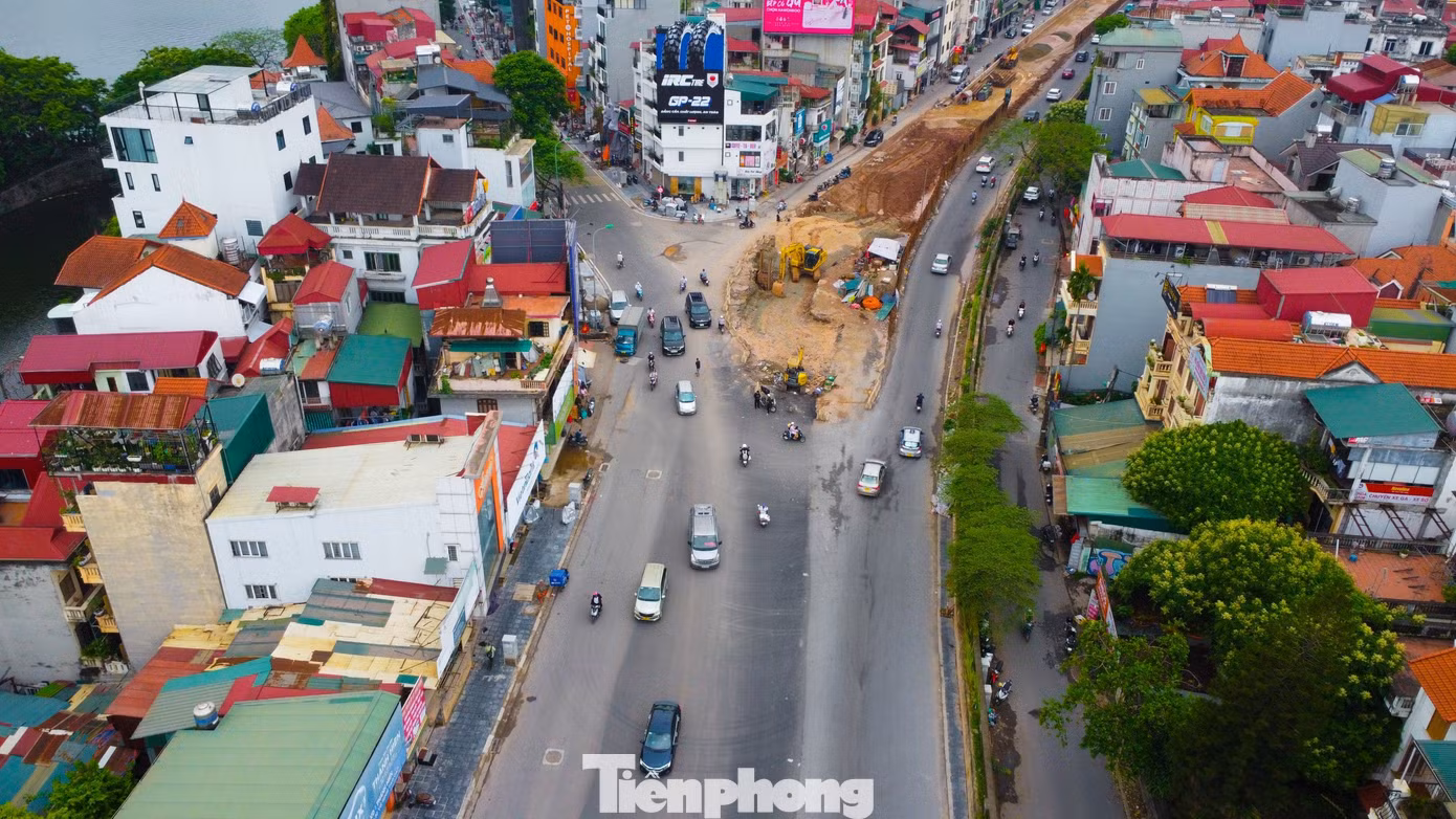 Tại phần đường mở rộng này, phương tiện ô tô, xe máy đã lưu thông, đi lại thông suốt và không còn xảy ra tình trạng ùn ứ. Các phần tiếp theo của dự án đang được tiếp tục thi công, hoàn thiện.