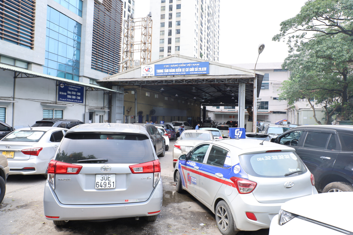 Hai dây chuyền kiểm định của đơn vị đã phải hoạt động hết công suất.