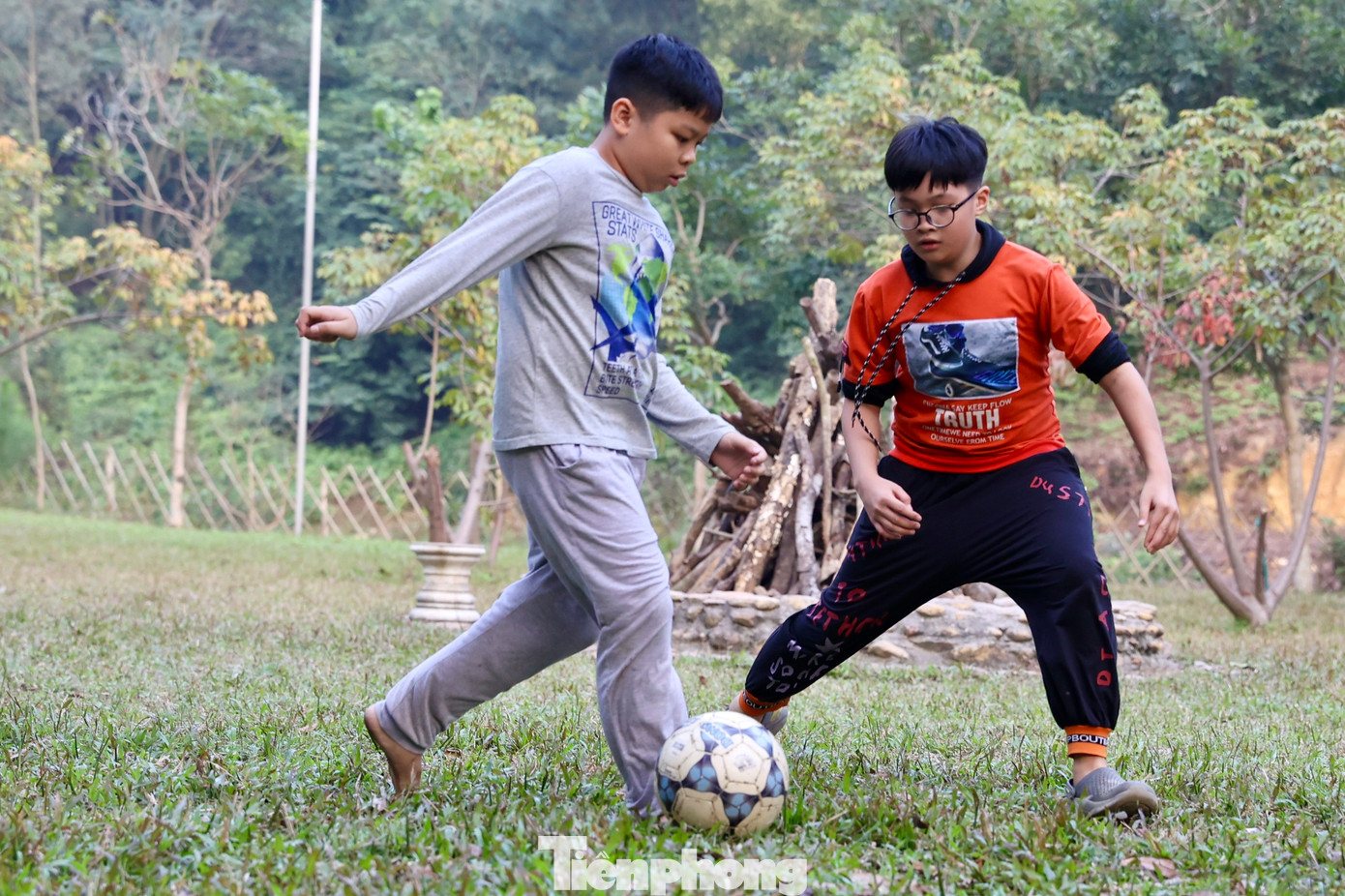 ...tham gia hoạt động thể thao hay những việc không có trong thành phố như làm vườn, chăm sóc vật nuôi.