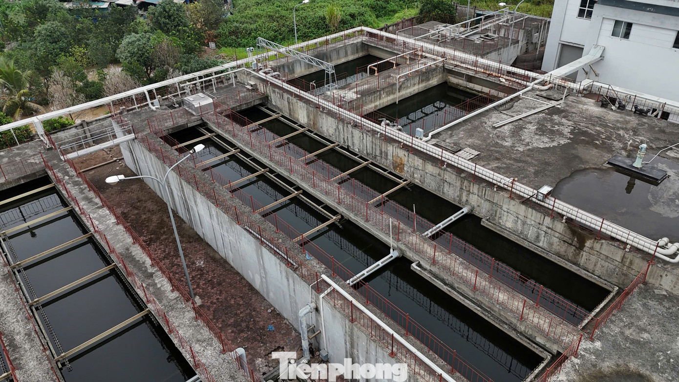 Tuy nhiên, sau nhiều năm dự án vẫn trong tình trạng chậm tiến độ, chưa thể hoàn thành đưa vào sử dụng. Trong phiên chất vấn tại kỳ họp thứ 20 của HĐND thành phố Hà Nội vừa qua, dự án nhà máy xử lý nước thải Sơn Đông tiếp tục được đại biểu đưa ra chất vấn. Theo Chủ tịch HĐND thành phố Hà Nội Nguyễn Ngọc Tuấn, đây là các dự án chậm triển khai lâu năm.