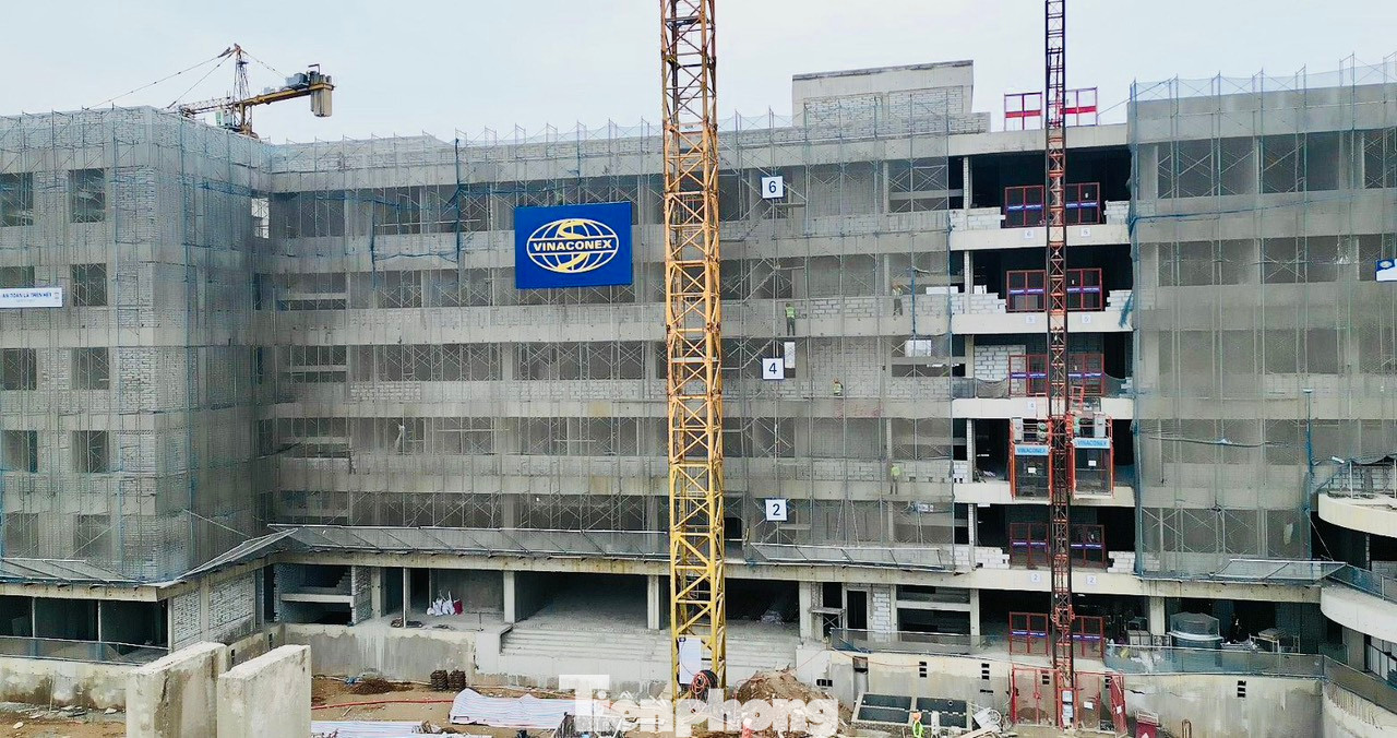 Dự án được xây dựng trên khu đất có tổng diện tích 67.863m2, gồm 1 khối nhà cao 6 tầng có 2 đơn nguyên (1A và 1B).