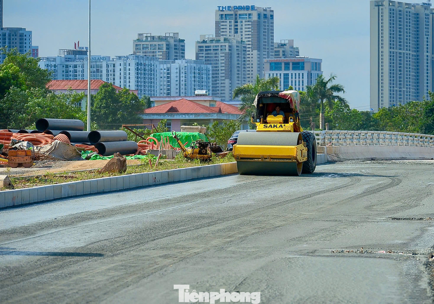 Với tổng chiều dài hơn 2,6 km, tuyến đường có chi phí giải phóng mặt bằng hơn 163 tỷ đồng, chi phí xây dựng hơn 408 tỷ đồng, được kỳ vọng là trục giao thông huyết mạch nối quận Nam Từ Liêm và quận Hà Đông (Hà Nội). Với tổng chiều dài hơn 2,6 km, tuyến đường có chi phí giải phóng mặt bằng hơn 163 tỷ đồng, chi phí xây dựng hơn 408 tỷ đồng, được kỳ vọng là trục giao thông huyết mạch nối quận Nam Từ Liêm và quận Hà Đông (Hà Nội).