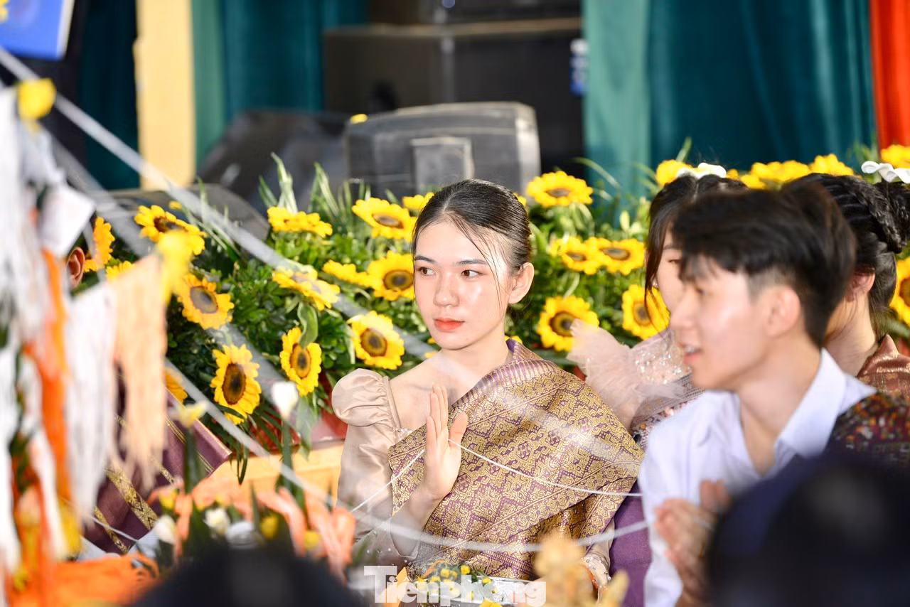Dịp này BGH Trường Hữu Nghị T78 (huyện Phúc Thọ, Hà Nội) đã tổ chức ngày Tết Bunpimay – chào đón năm 2567 (tính theo Phật lịch) cho các bạn học sinh - sinh viên Lào đang học tập tại trường.
