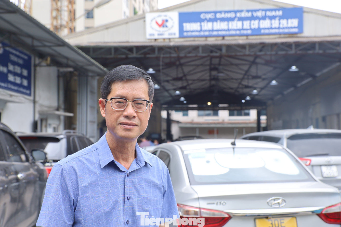 Ông Trần Quốc Hoan - Phó Giám đốc phụ trách Trung tâm Đăng kiểm 2903V - cho biết: "Nguyên nhân dẫn đến việc ùn tắc này đã được báo trước, do dịp này lượng phương tiện dự báo hết hạn rất đông nên xảy nên tình trạng ùn ứ. Người dân nên chọn khung giờ hợp lý để đi đăng kiểm, tránh đi vào đầu giờ và chuẩn bị đầy đủ giấy tờ thủ tục".