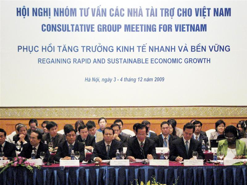 Thủ tướng Nguyễn Tấn Dũng và các thành viên Chính phủ tại Hội nghị Nhóm các nhà tư vấn cho Việt Nam sáng nay. Ảnh : Phạm Tuyên Thủ tướng Nguyễn Tấn Dũng và các thành viên Chính phủ tại Hội nghị Nhóm các nhà tư vấn cho Việt Nam sáng nay. Ảnh : Phạm Tuyên