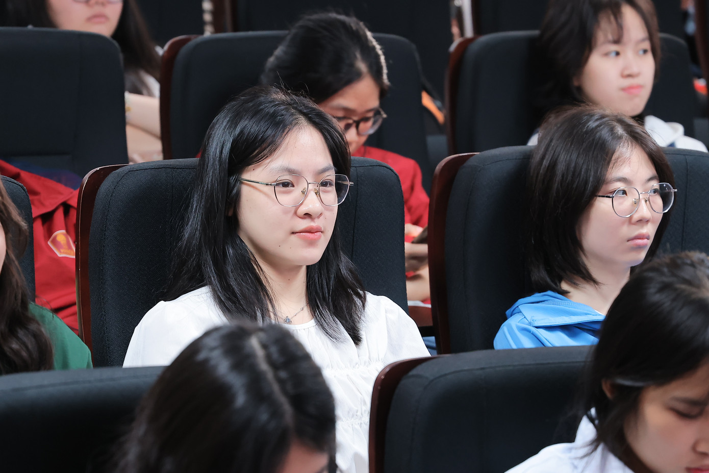 Sinh viên ngành ngôn ngữ Bồ Đào Nha, Trường Đại học Hà Nội. Sinh viên ngành ngôn ngữ Bồ Đào Nha, Trường Đại học Hà Nội.