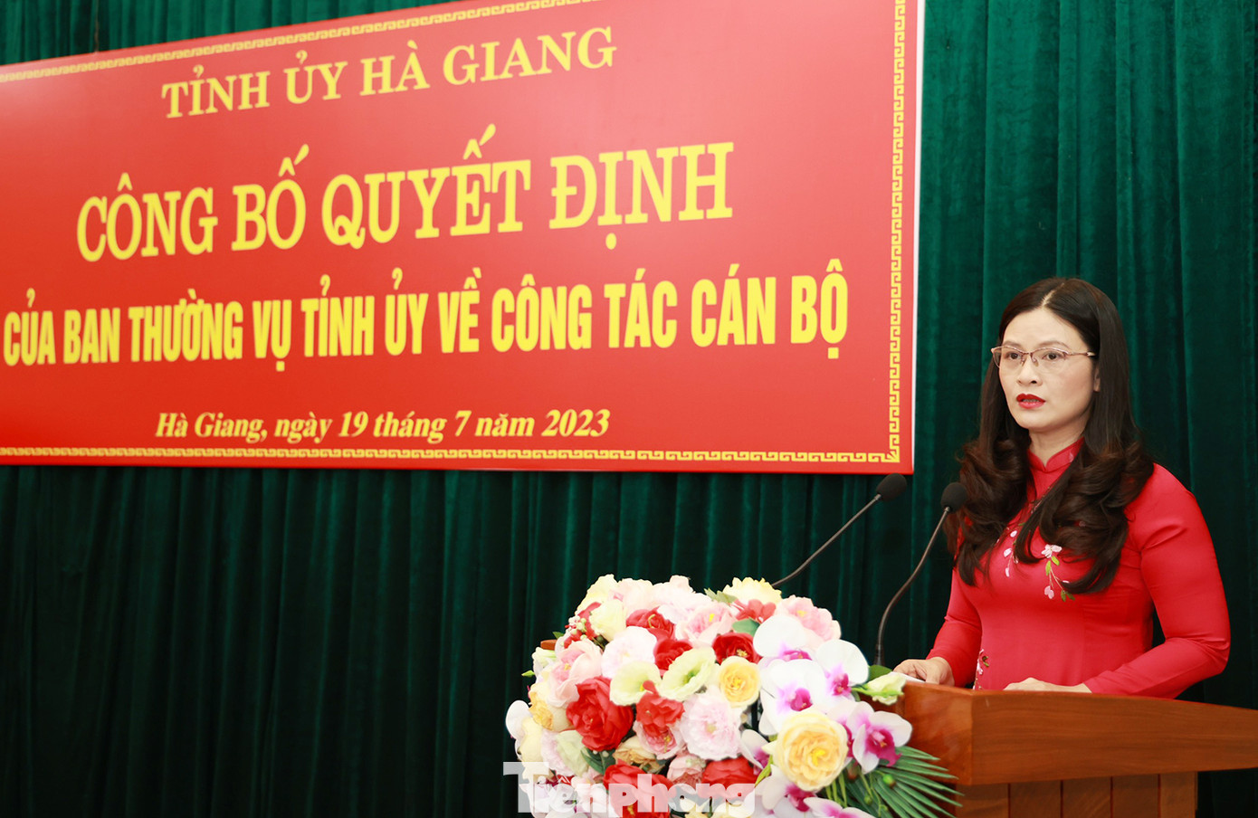 Tân Trưởng ban Tuyên giáo Tỉnh ủy Vương Ngọc Hà phát biểu nhận nhiệm vụ. Tân Trưởng ban Tuyên giáo Tỉnh ủy Vương Ngọc Hà phát biểu nhận nhiệm vụ.