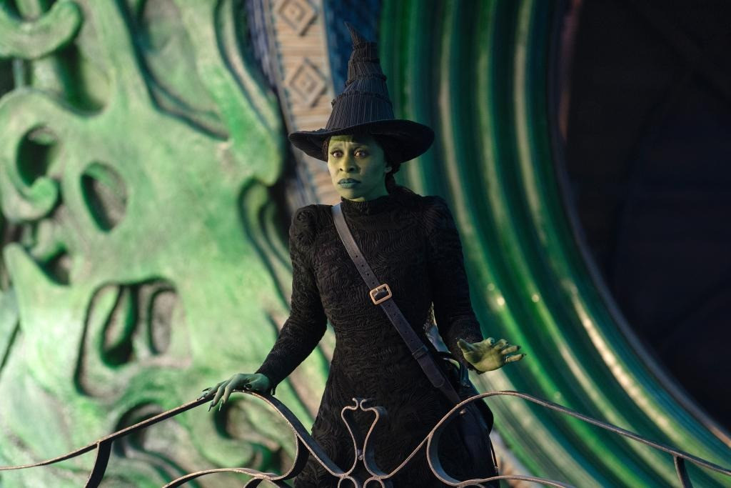 Wicked vẫn duy trì sức hút sau 2 tuần công chiếu. Ảnh: Universal Pictures. Wicked vẫn duy trì sức hút sau 2 tuần công chiếu. Ảnh: Universal Pictures.