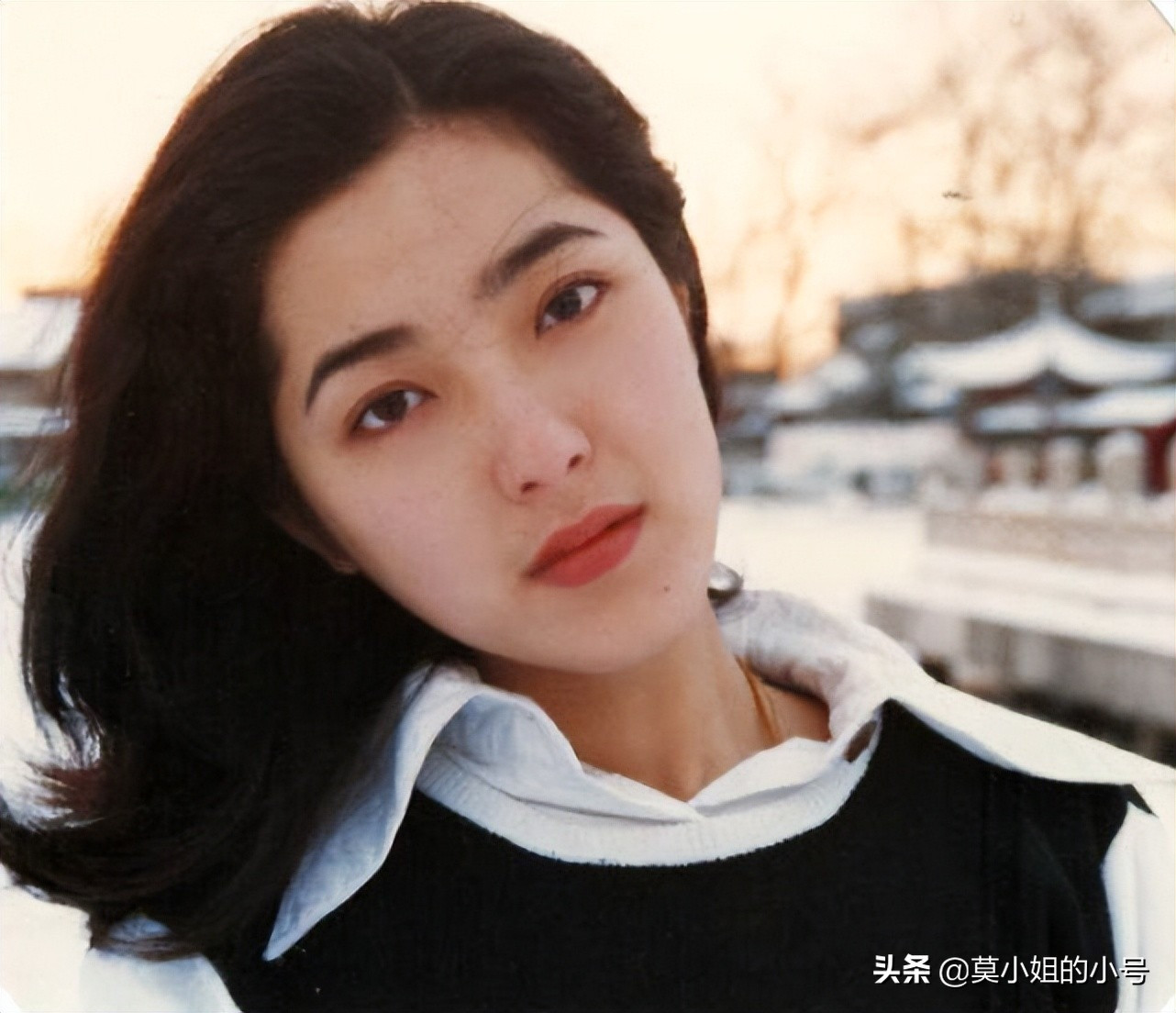 Tăng Lê thời trẻ là mỹ nhân nức tiếng. Tăng Lê thời trẻ là mỹ nhân nức tiếng.