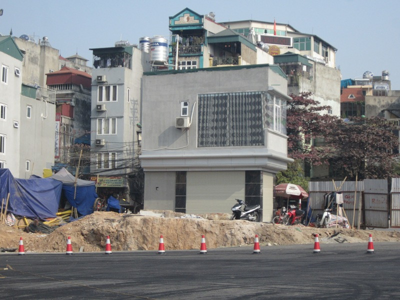 Ngôi nhà 4 mặt tiền nằm trong diện giải tỏa hiện vẫn chưa được di rời