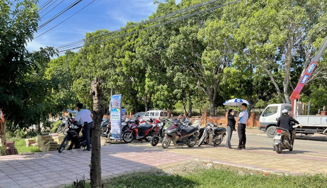 KH tham quan Dự án Tháp Chàm Xanh nhộn nhịp những ngày cuối tuần – Thị trường bất động sản Ninh Thuận KH tham quan Dự án Tháp Chàm Xanh nhộn nhịp những ngày cuối tuần – Thị trường bất động sản Ninh Thuận