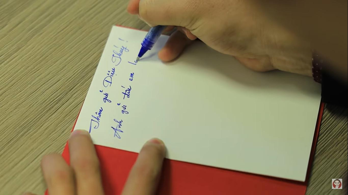 Sếp tự tay viết thư gửi tặng nhân viên nhân dịp Giáng Sinh