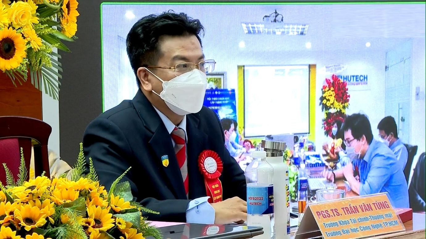 PGS.TS. Trần Văn Tùng - Trưởng khoa Tài chính - Thương mại HUTECH, thành viên đoàn chủ tọa hội thảo PGS.TS. Trần Văn Tùng - Trưởng khoa Tài chính - Thương mại HUTECH, thành viên đoàn chủ tọa hội thảo