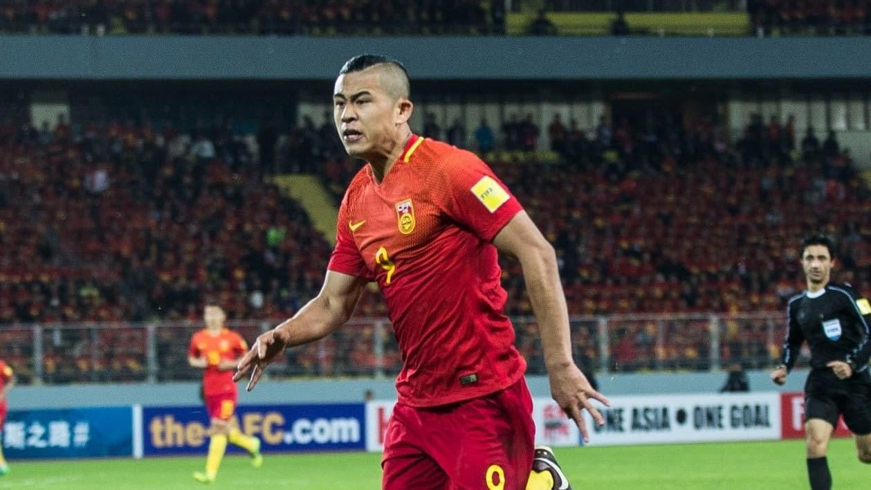 Zhang Yuning cực kì ưa thích những pha bóng làm tường và sử dụng sức mạnh (Nguồn ảnh: China News)