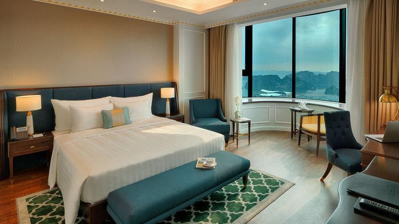 Đón Tết thư thái trong căn phòng khách sạn 5 sao view vịnh Hạ Long Đón Tết thư thái trong căn phòng khách sạn 5 sao view vịnh Hạ Long
